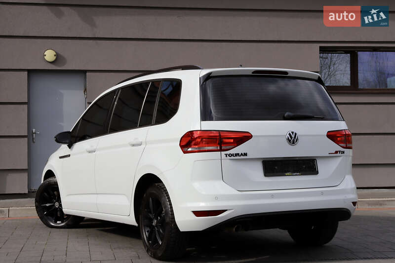 Микровэн Volkswagen Touran 2017 в Дрогобыче