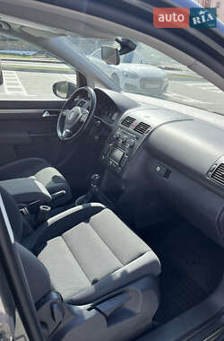 Минивэн Volkswagen Touran 2015 в 