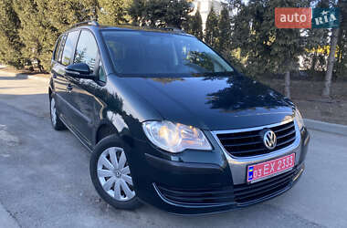 Мінівен Volkswagen Touran 2010 в 