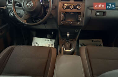 Минивэн Volkswagen Touran 2014 в 