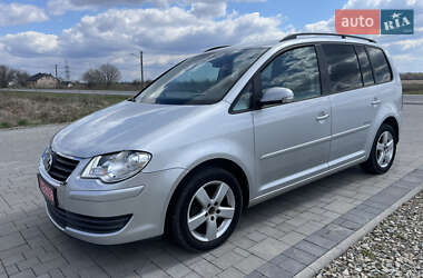 Минивэн Volkswagen Touran 2009 в 