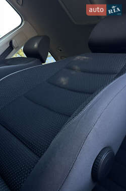 Минивэн Volkswagen Touran 2010 в 