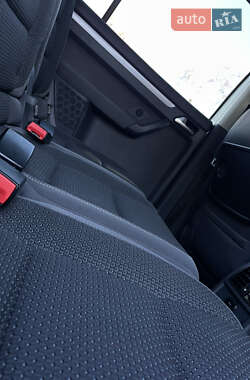 Минивэн Volkswagen Touran 2010 в 