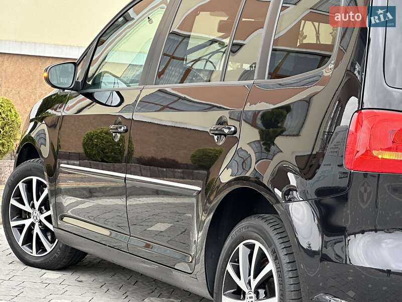 Минивэн Volkswagen Touran 2011 в Дрогобыче