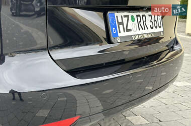 Минивэн Volkswagen Touran 2011 в 