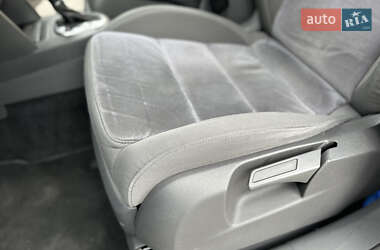 Минивэн Volkswagen Touran 2011 в 