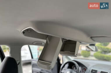 Минивэн Volkswagen Touran 2011 в 