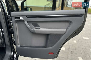 Минивэн Volkswagen Touran 2011 в 