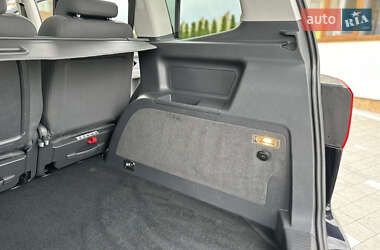 Минивэн Volkswagen Touran 2011 в 