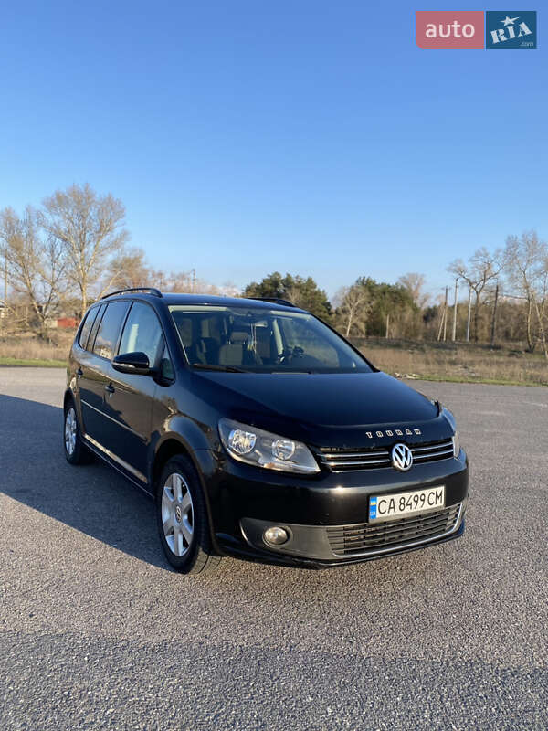 Мінівен Volkswagen Touran 2010 в 
