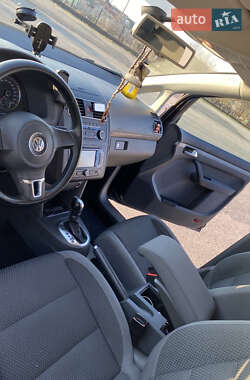 Мінівен Volkswagen Touran 2010 в 