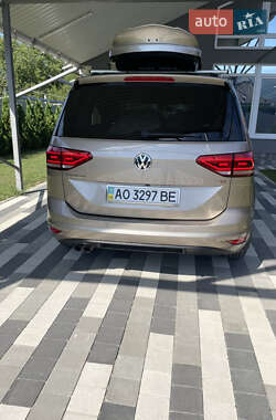 Микровэн Volkswagen Touran 2015 в 