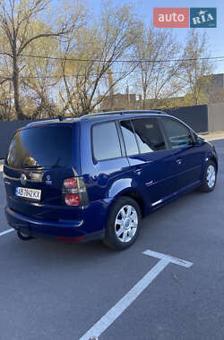 Минивэн Volkswagen Touran 2009 в 