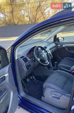 Минивэн Volkswagen Touran 2009 в 