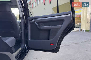 Минивэн Volkswagen Touran 2010 в 