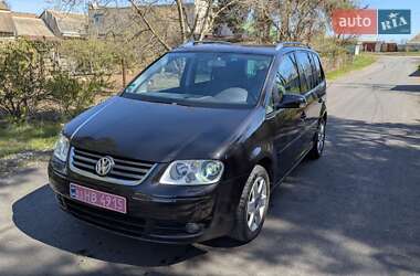 Мінівен Volkswagen Touran 2004 в Миколаєві