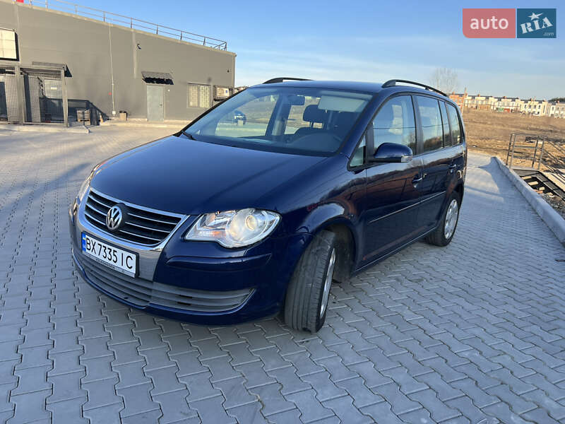 Мінівен Volkswagen Touran 2008 в 