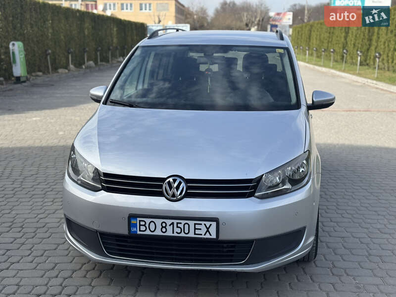 Минивэн Volkswagen Touran 2012 в Новой Ушице