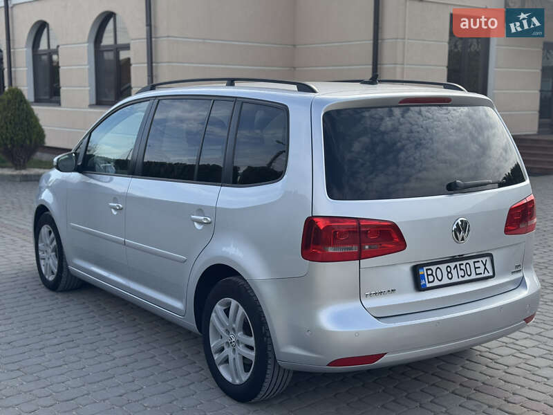 Минивэн Volkswagen Touran 2012 в Новой Ушице