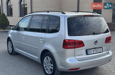 Мінівен Volkswagen Touran 2012 в 