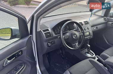 Мінівен Volkswagen Touran 2012 в 