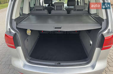 Мінівен Volkswagen Touran 2012 в 