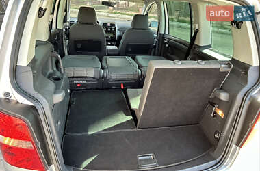 Минивэн Volkswagen Touran 2006 в 