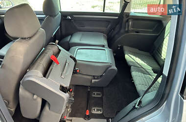 Минивэн Volkswagen Touran 2006 в 