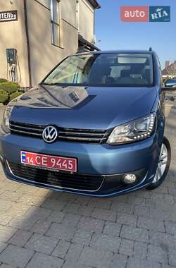 Мінівен Volkswagen Touran 2015 в 