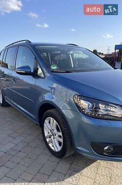 Мінівен Volkswagen Touran 2015 в 
