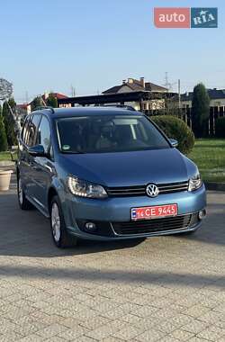 Мінівен Volkswagen Touran 2015 в 