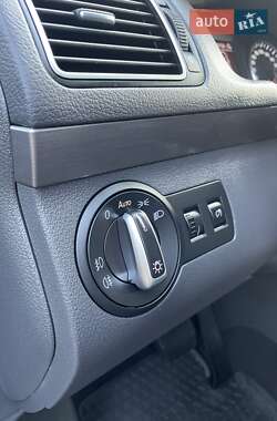 Мінівен Volkswagen Touran 2015 в 