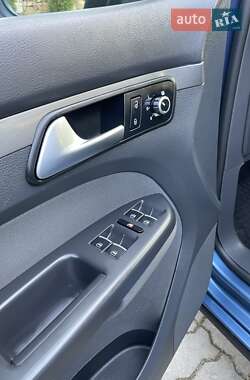 Мінівен Volkswagen Touran 2015 в 