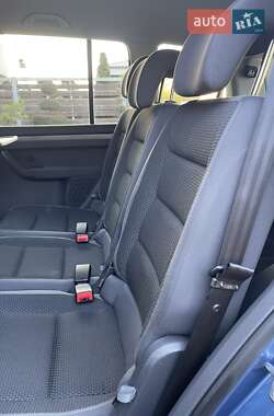 Мінівен Volkswagen Touran 2015 в 