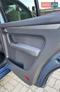 Мінівен Volkswagen Touran 2015 в 