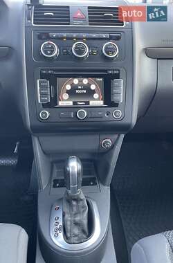 Мінівен Volkswagen Touran 2015 в 