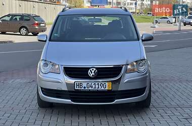 Минивэн Volkswagen Touran 2007 в 