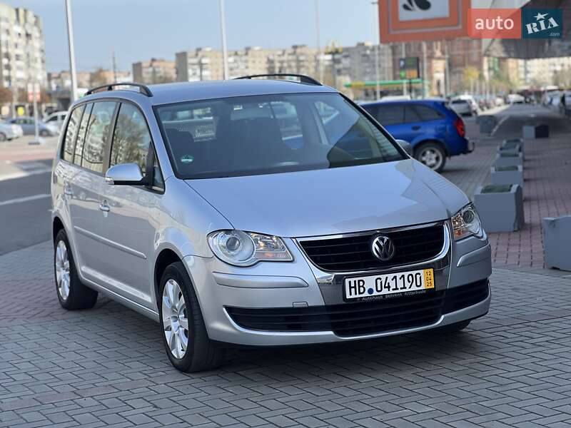 Мінівен Volkswagen Touran 2007 в Луцьку