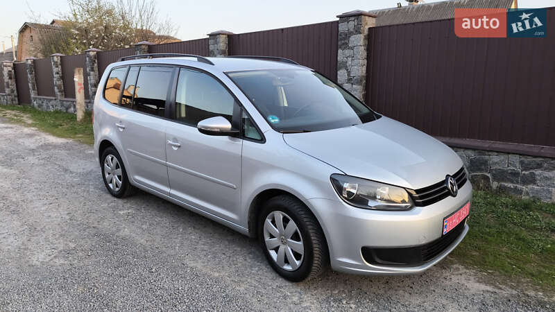 Минивэн Volkswagen Touran 2011 в 