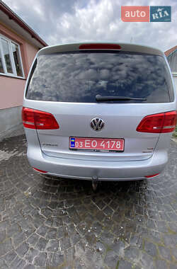 Минивэн Volkswagen Touran 2013 в 