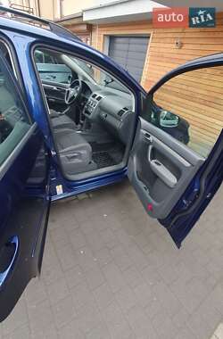 Мінівен Volkswagen Touran 2010 в 