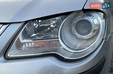 Мінівен Volkswagen Touran 2007 в 