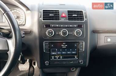 Минивэн Volkswagen Touran 2012 в 