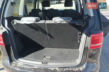 Минивэн Volkswagen Touran 2012 в 