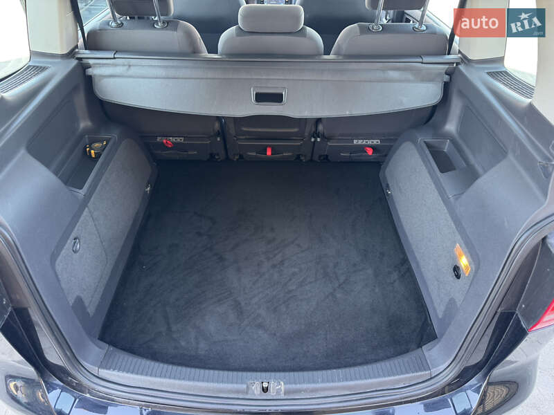 Минивэн Volkswagen Touran 2013 в Шепетовке