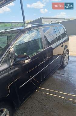 Минивэн Volkswagen Touran 2007 в 