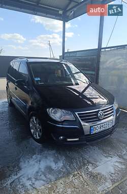 Минивэн Volkswagen Touran 2007 в 