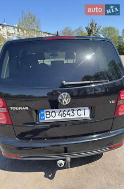 Мінівен Volkswagen Touran 2009 в 