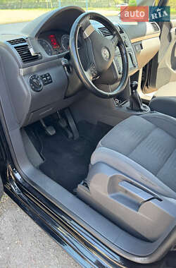 Мінівен Volkswagen Touran 2009 в 