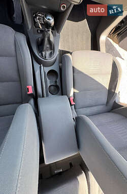 Мінівен Volkswagen Touran 2009 в 